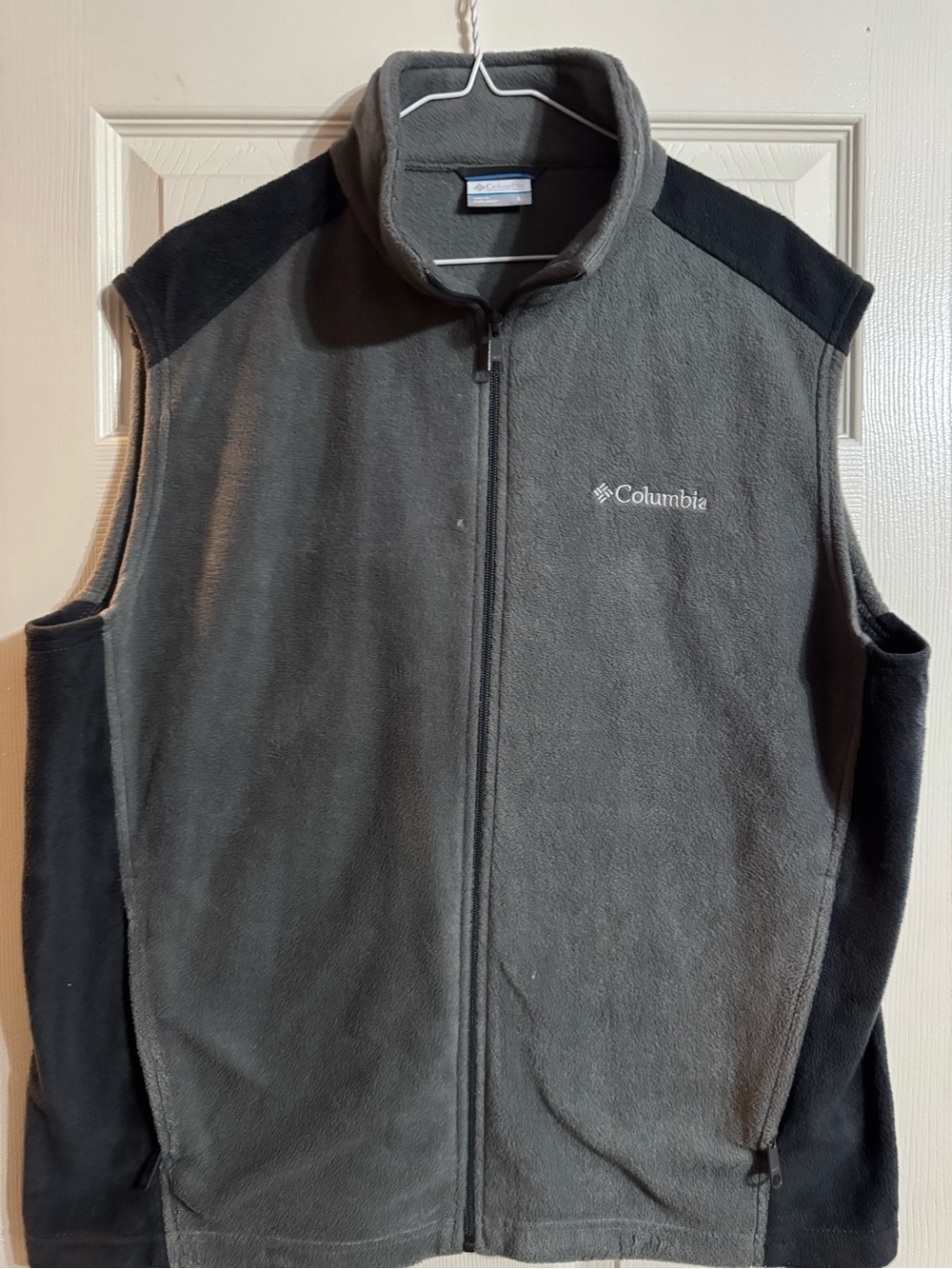 Columbia Men’s Gray and Black Fleece Vest - Full Zip
